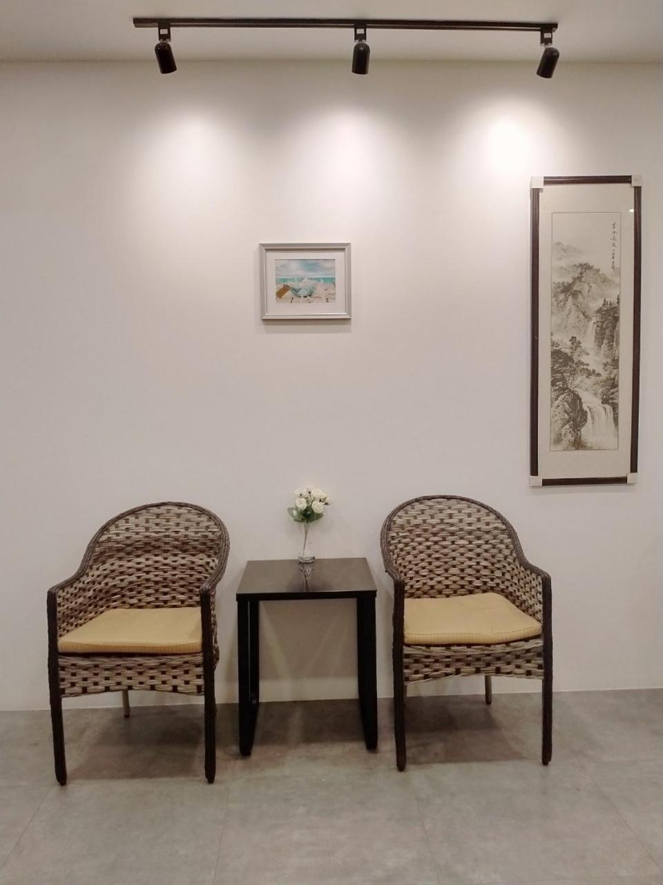 Breeze Hostel Джомтьен Экстерьер фото