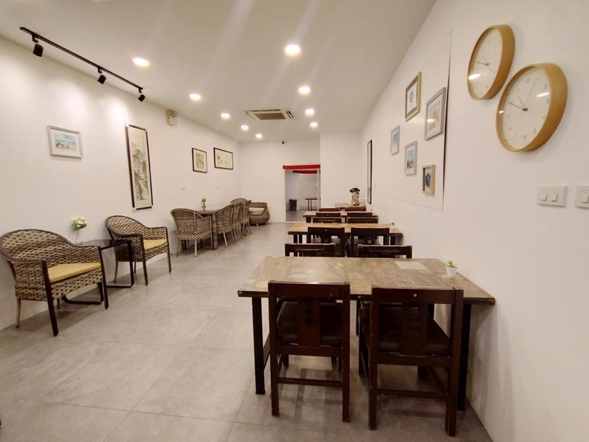 Breeze Hostel Джомтьен Экстерьер фото